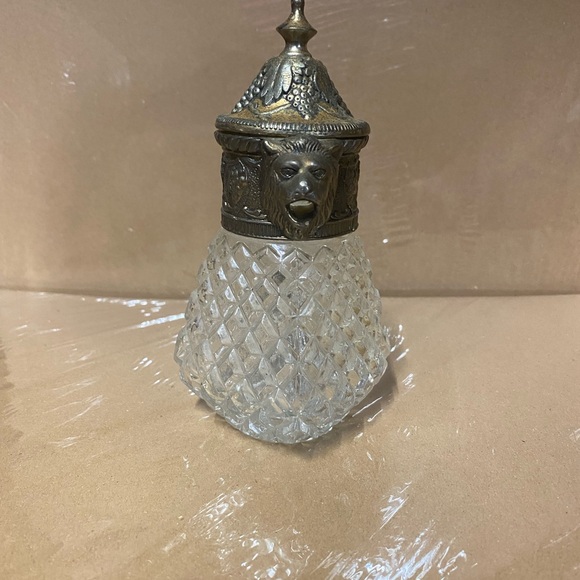 Other - Vintage Leonard silver plated syrup / creamer pitcher with a lions head